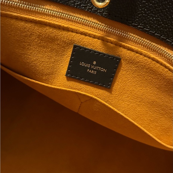 Louis Vuitton Black OnTheGo GM tote/ Leather Tote - Picture 4 of 4